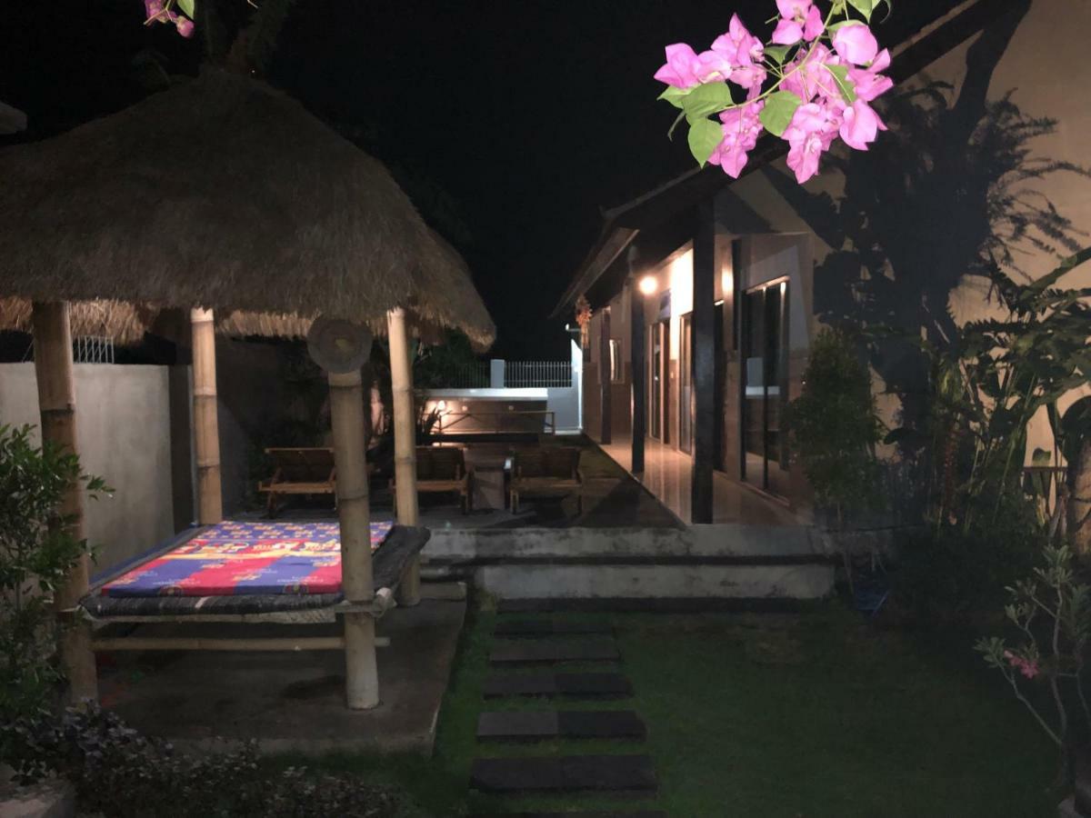 Pluto House Apartment Canggu  Luaran gambar