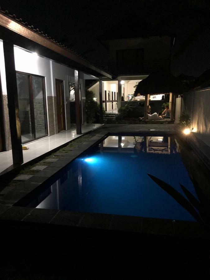 Pluto House Apartment Canggu  Luaran gambar
